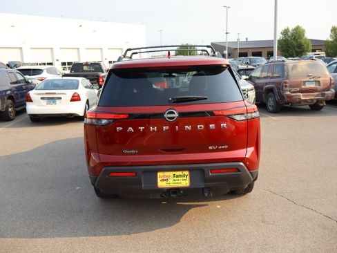 Used 2022 Nissan Pathfinder SV w/ SV Premium Package AWD/4WD image 5