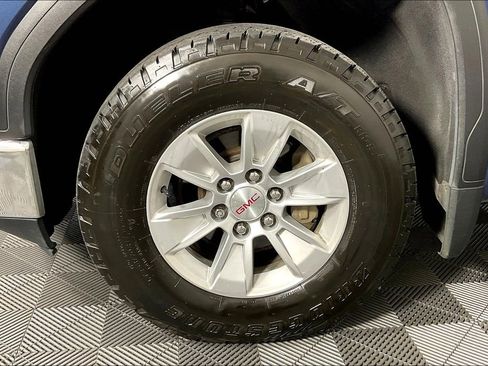 Used 2022 GMC Sierra 1500 SLE image 11