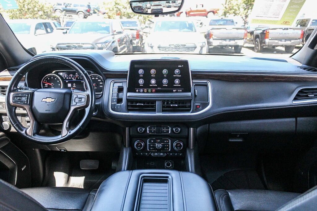 Used 2021 Chevrolet Tahoe High Country w/ Premium Package AWD/4WD image 2