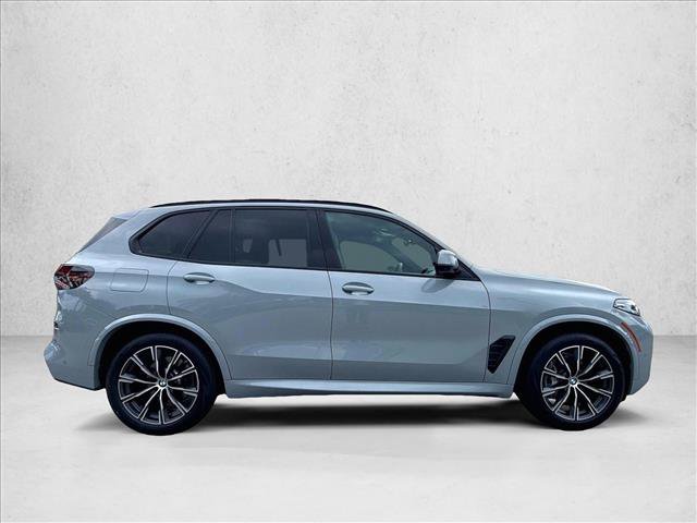 Certified 2024 BMW X5 xDrive40i w/ M Sport Package AWD/4WD image 5