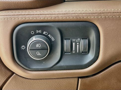 Used 2021 RAM 2500 Limited AWD/4WD image 10