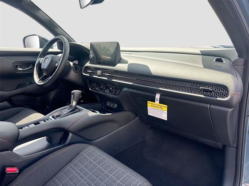Certified 2026 Honda HR-V Sport image 31