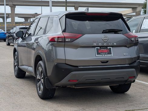 Certified 2023 Nissan Rogue SV FWD image 4