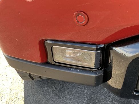 Used 2023 GMC Sierra 1500 AT4 w/ AT4 Preferred Package image 10