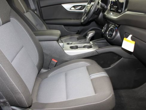 New 2025 Chevrolet Blazer LT w/ Midnight/Sport Edition image 21