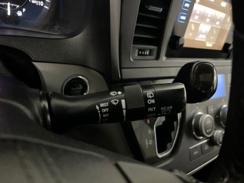 Used 2017 Toyota Sienna XLE image 58