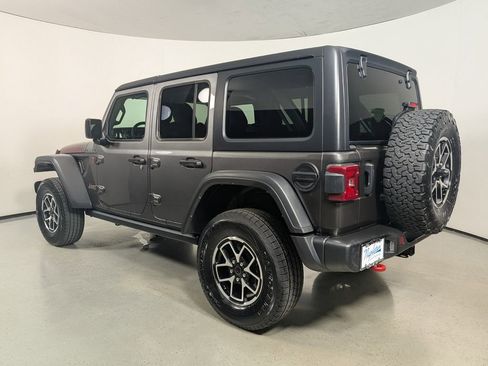 Used 2024 Jeep Wrangler Unlimited Rubicon AWD/4WD image 6