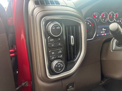 Used 2022 Chevrolet Silverado 1500 LT Trail Boss w/ Safety Package AWD/4WD image 20