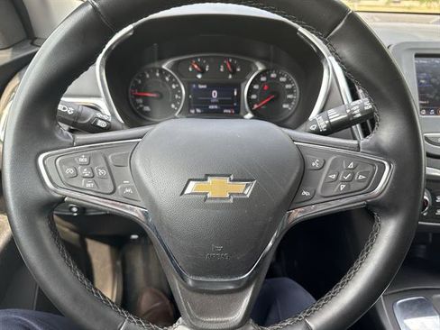 Used 2024 Chevrolet Equinox LT w/ LPO, Floor Liner Package FWD image 11