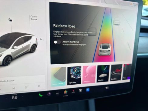 Used 2022 Tesla Model Y Long Range image 27