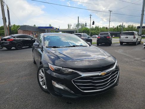 Used 2019 Chevrolet Malibu LT FWD image 4
