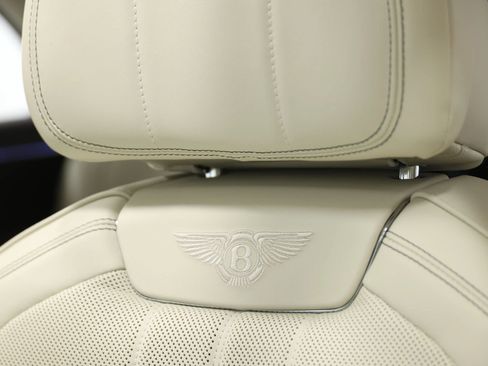 Used 2020 Bentley Flying Spur W12 image 21