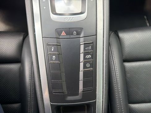 Used 2019 Porsche 911 Carrera 4S image 18