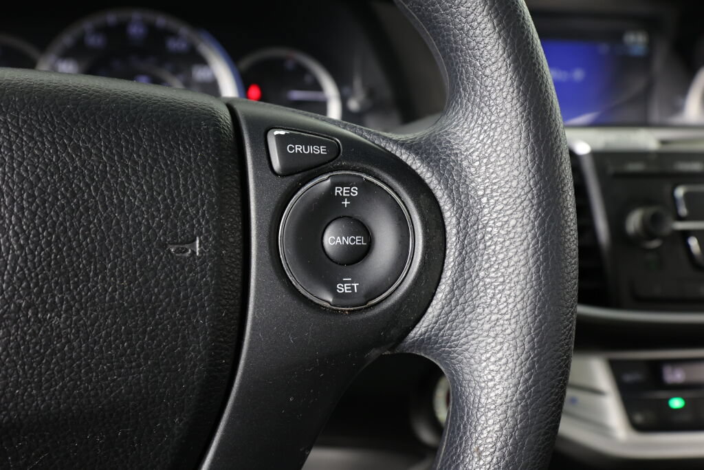 Used 2013 Honda Accord EX image 32