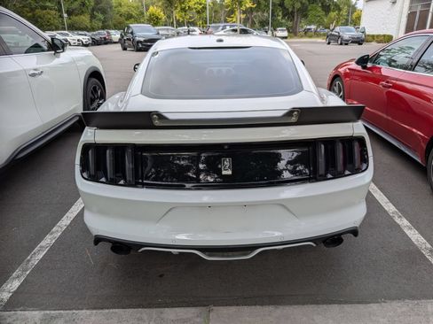 Used 2016 Ford Mustang GT Premium RWD image 3