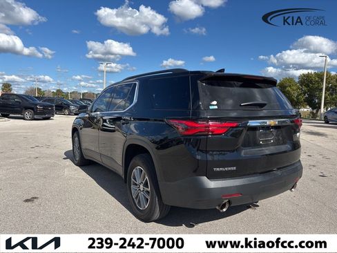 Used 2023 Chevrolet Traverse LT image 4