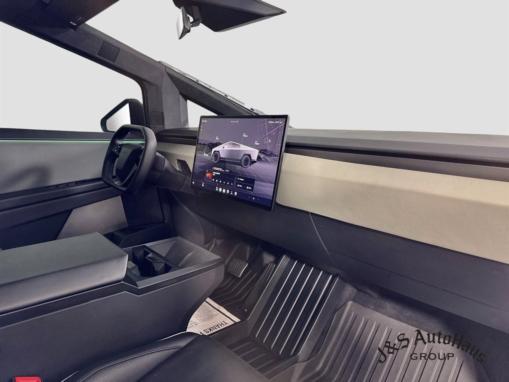 Used 2024 Tesla Cybertruck AWD Crew Cab image 37
