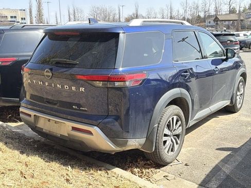 Used 2022 Nissan Pathfinder SL image 18