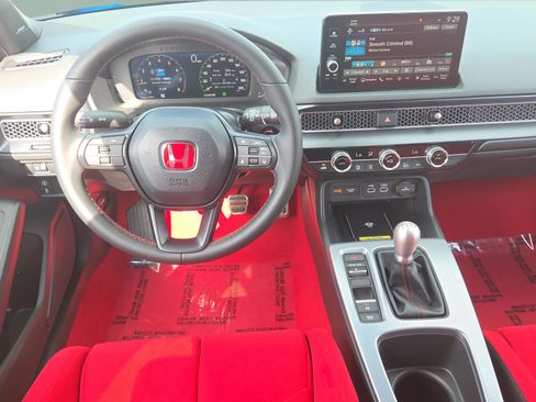 Used 2025 Honda Civic Type R image 12