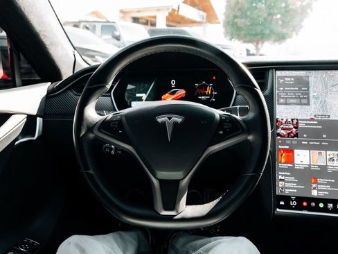 Used 2021 Tesla Model S Performance AWD/4WD image 25