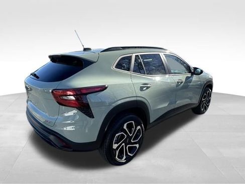 Used 2024 Chevrolet Trax RS w/ Driver Confidence Package image 7