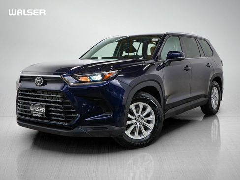 Used 2024 Toyota Grand Highlander XLE AWD/4WD image 1