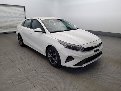 Used 2024 Kia Forte LXS image 13