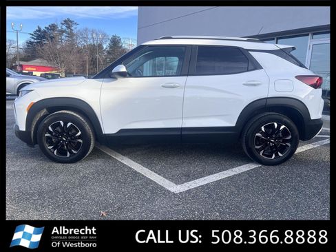 Used 2023 Chevrolet TrailBlazer LT w/ Convenience Package image 2