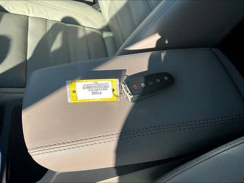 Used 2019 Ford Escape Titanium AWD/4WD image 35