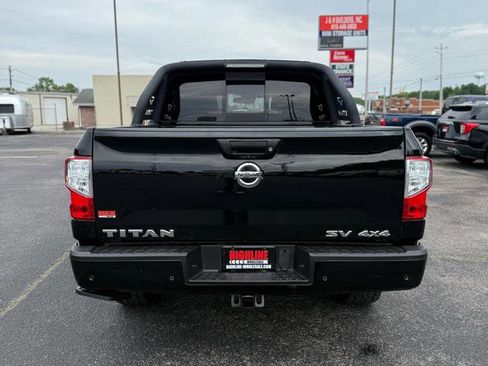 Used 2021 Nissan Titan SV w/ SV Convenience Package AWD/4WD image 5