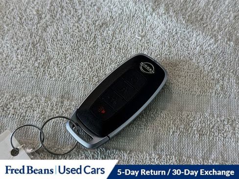 Used 2023 Nissan Rogue SV image 26