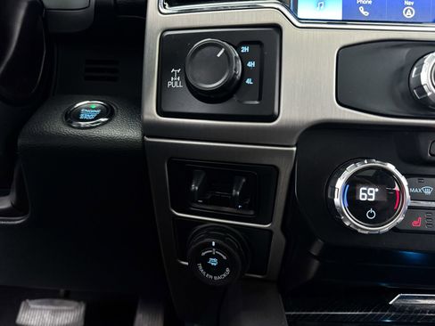 Used 2022 Ford F350 Platinum image 11