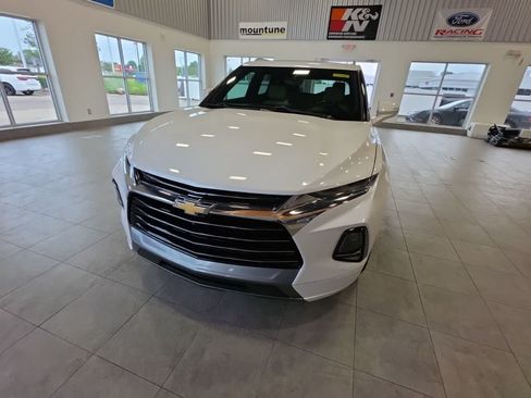 Used 2020 Chevrolet Blazer Premier w/ Driver Confidence II Package AWD/4WD image 2