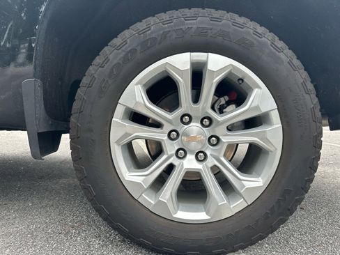 Used 2024 Chevrolet Silverado 1500 LTZ w/ LTZ Premium Package image 9