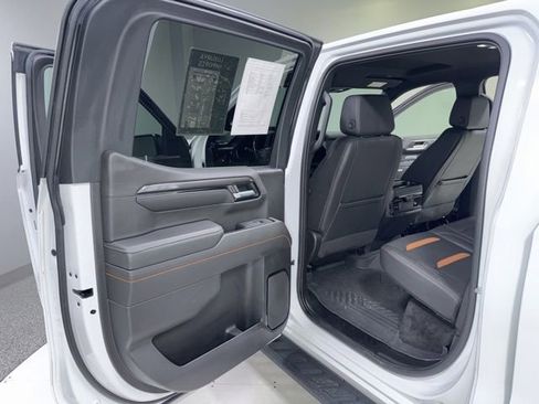 Used 2022 GMC Sierra 1500 AT4 w/ AT4 Premium Package AWD/4WD image 29