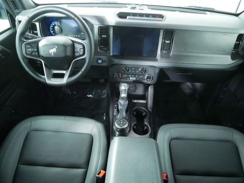 Used 2024 Ford Bronco Big Bend w/ Sasquatch Package AWD/4WD image 19