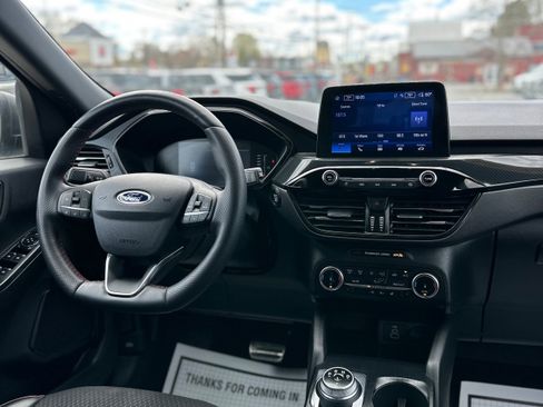 Used 2024 Ford Escape ST-Line AWD/4WD image 11