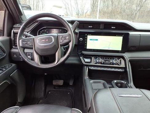 Used 2025 GMC Sierra 2500 AT4X image 5