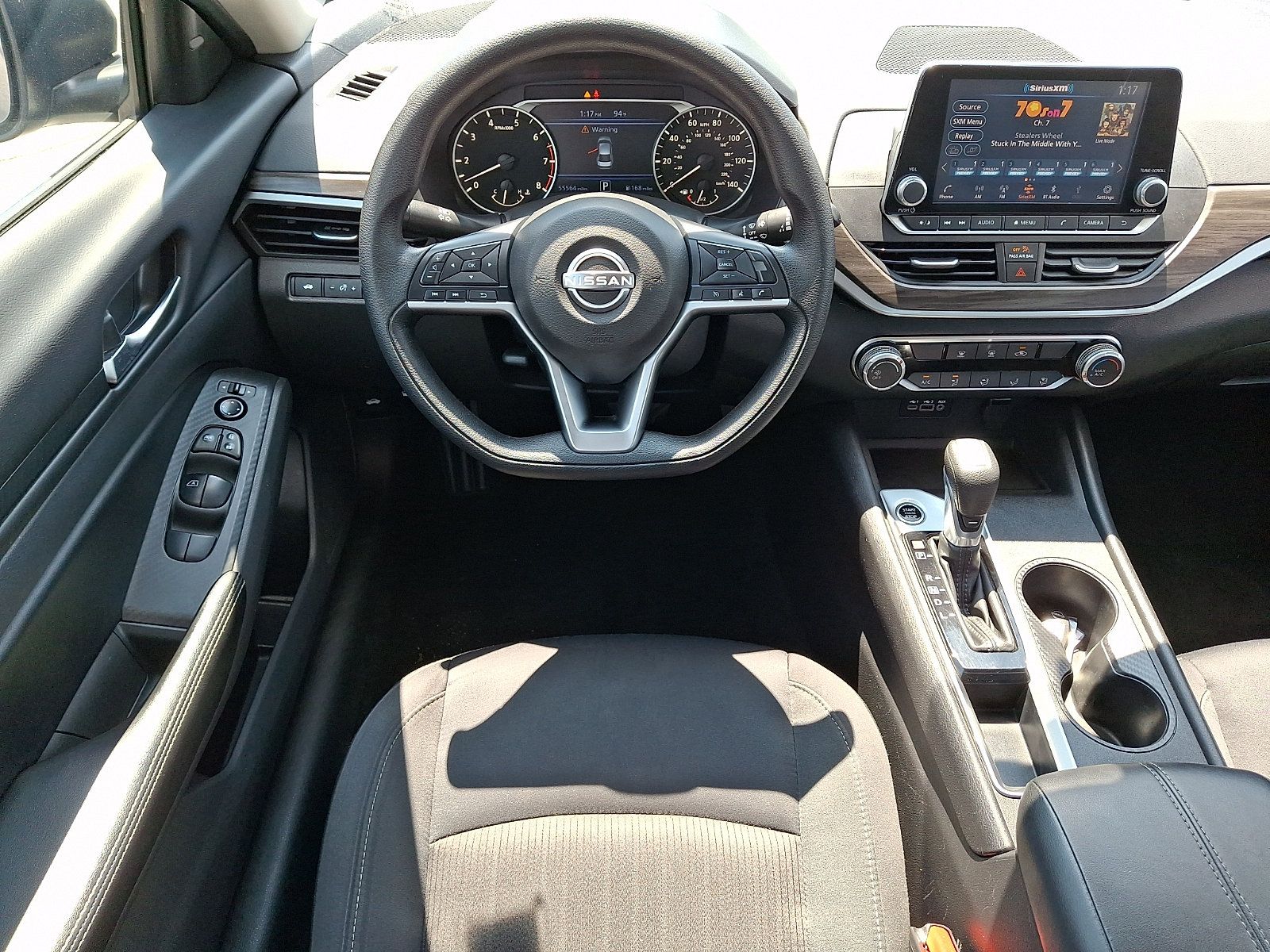 Used 2025 Nissan Altima 2.5 SV FWD image 13