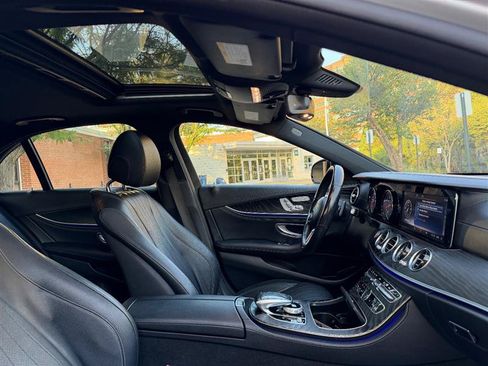 Used 2019 Mercedes-Benz E 300 4MATIC image 40