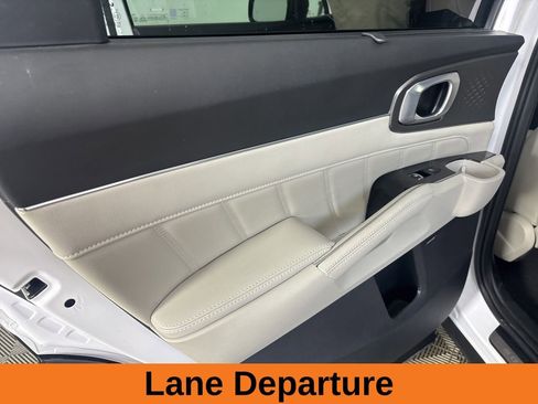 Used 2023 Kia Sorento SX AWD/4WD image 21