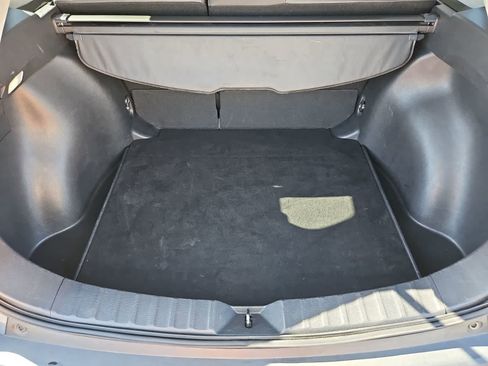 Used 2023 Toyota Corolla Cross XLE image 33