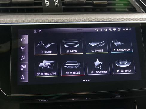Used 2024 Audi Q8 e-tron Prestige AWD/4WD image 17