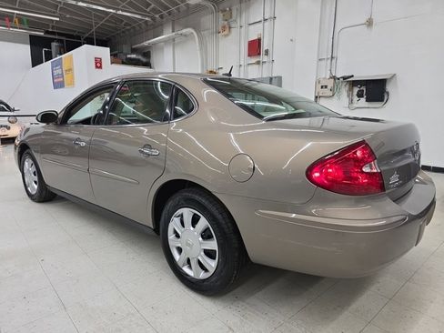 Used 2006 Buick LaCrosse CX image 4