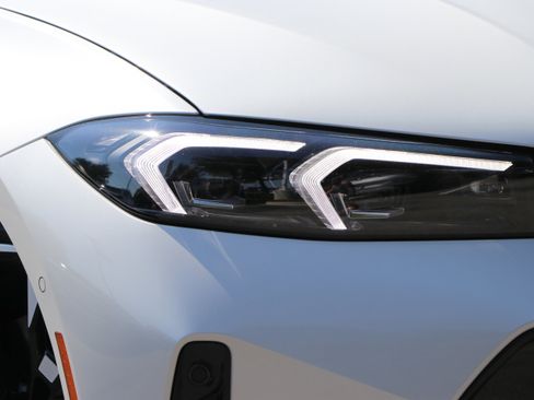 Certified 2025 BMW 330i Sedan w/ M Sport Package image 5