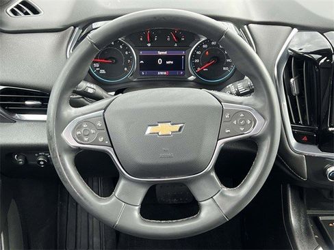 Used 2023 Chevrolet Traverse LT image 13