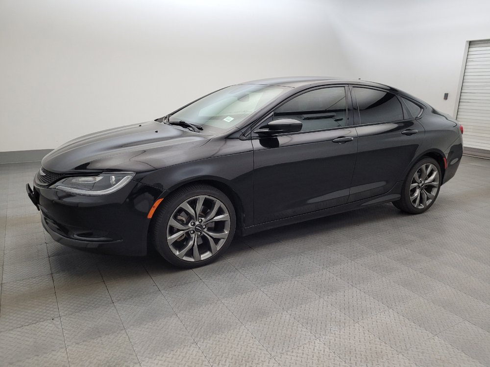 Used 2015 Chrysler 200 S w/ Navigation & Sound Group I FWD image 2