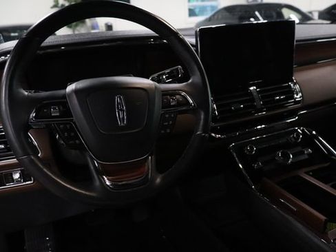 Used 2023 Lincoln Navigator Reserve RWD image 27