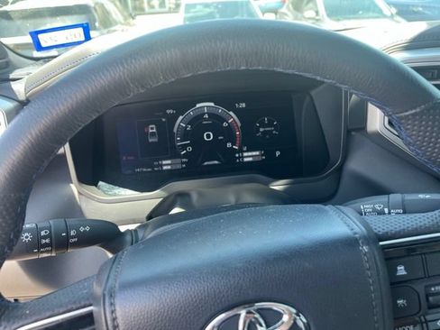 Used 2024 Toyota Tundra Platinum AWD/4WD image 8
