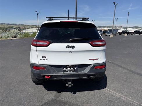 Used 2016 Jeep Cherokee Trailhawk w/ Comfort/Convenience Group AWD/4WD image 6